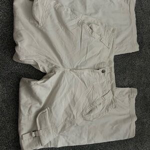 American Eagle Outfitters Women’s Light Tan Cargo Pants